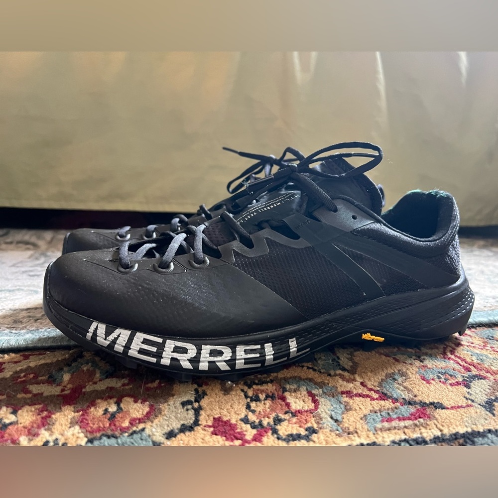 Merrel black hiking shoes